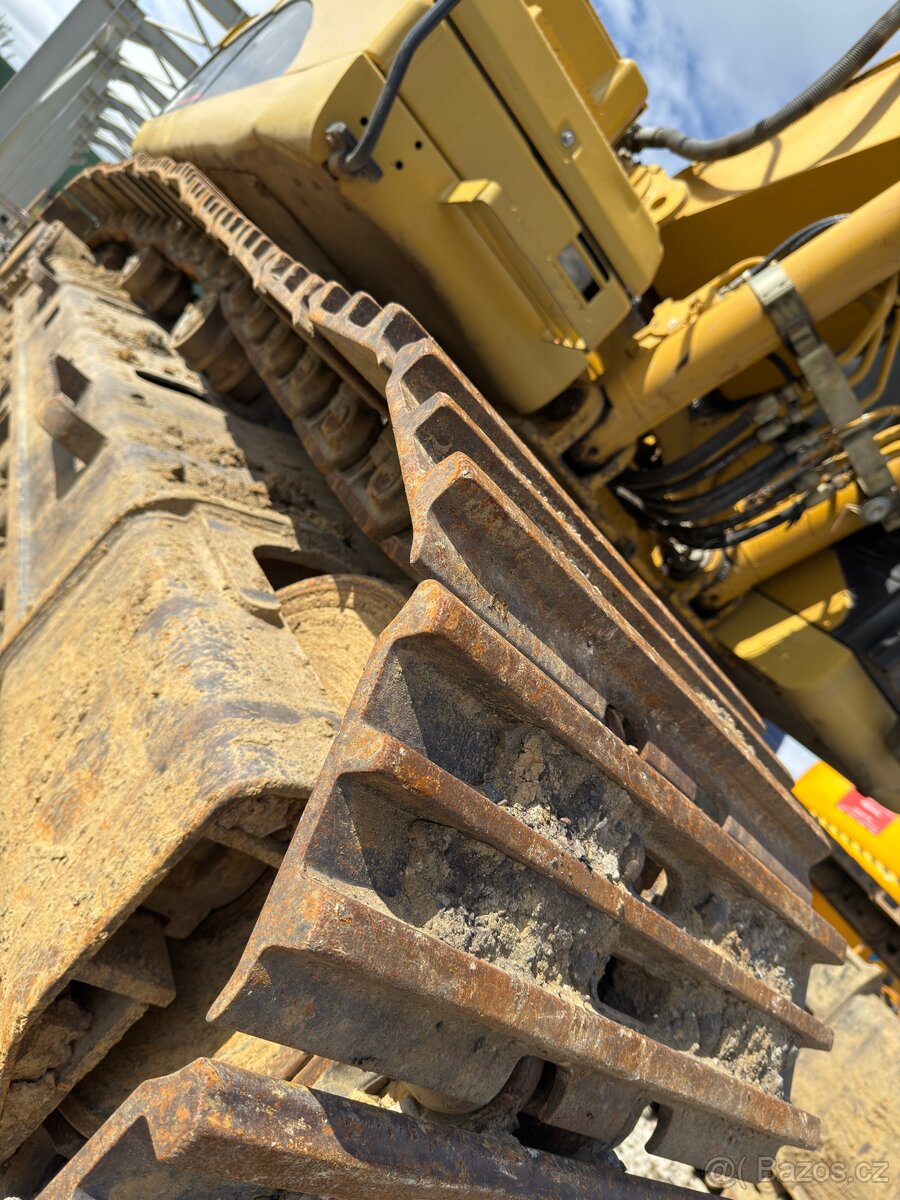 Pásové rypadlo Caterpillar 325D - 5