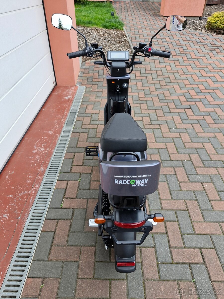 Elektroskútr RACCEWAY PAŘEZ 25, bez ŘP - 5