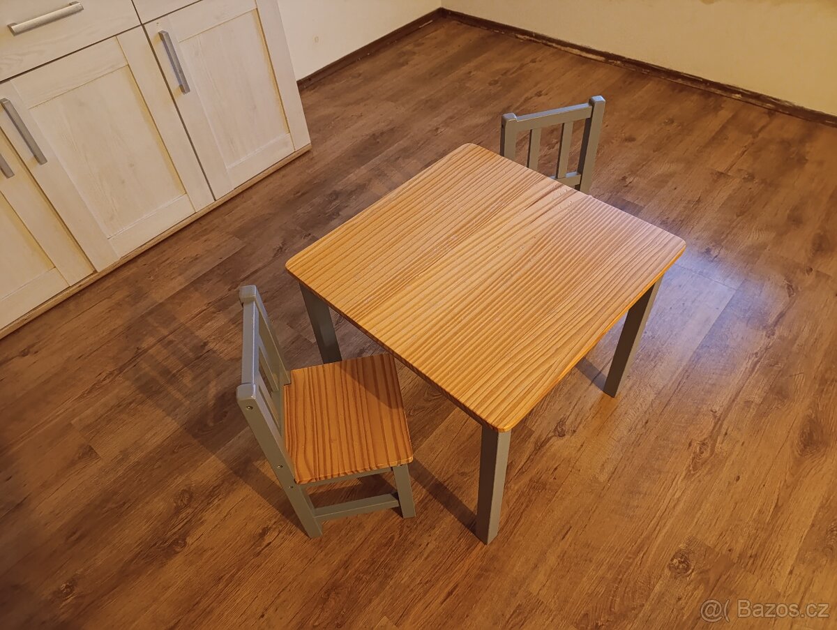 Stolek s židlemi - 5