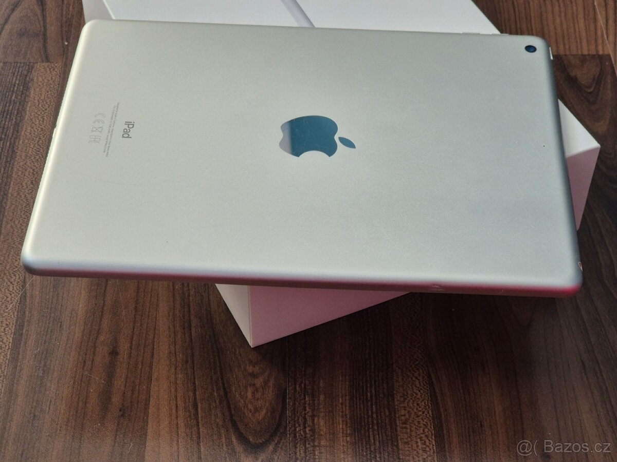 Apple iPad 6. generace 32gb - 5