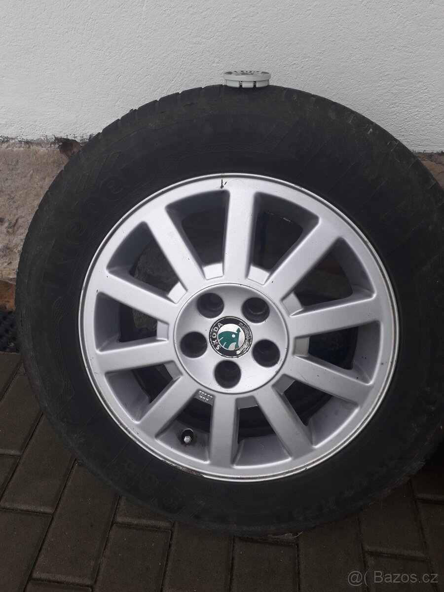Letní ALU kola 195/65/15 Octavia 1 - 5