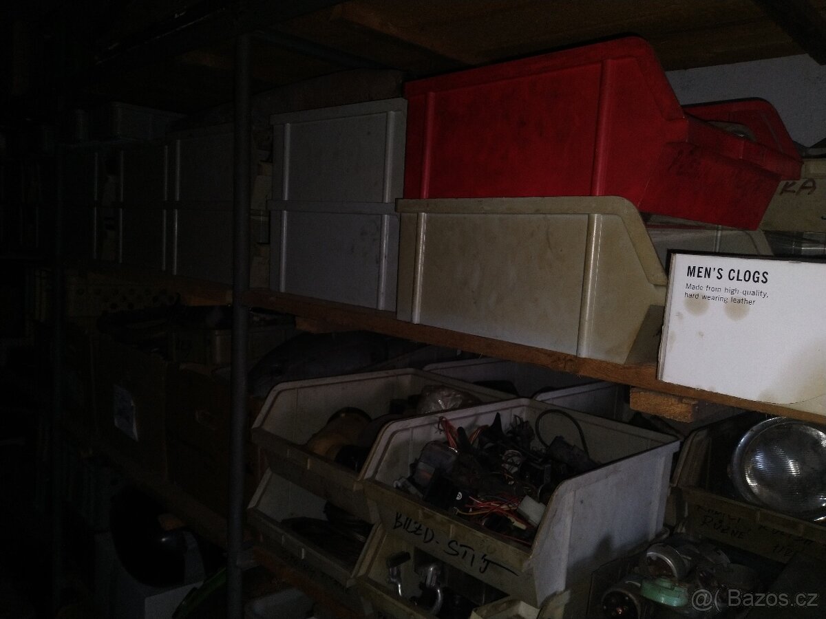 Garáž dílů - 5