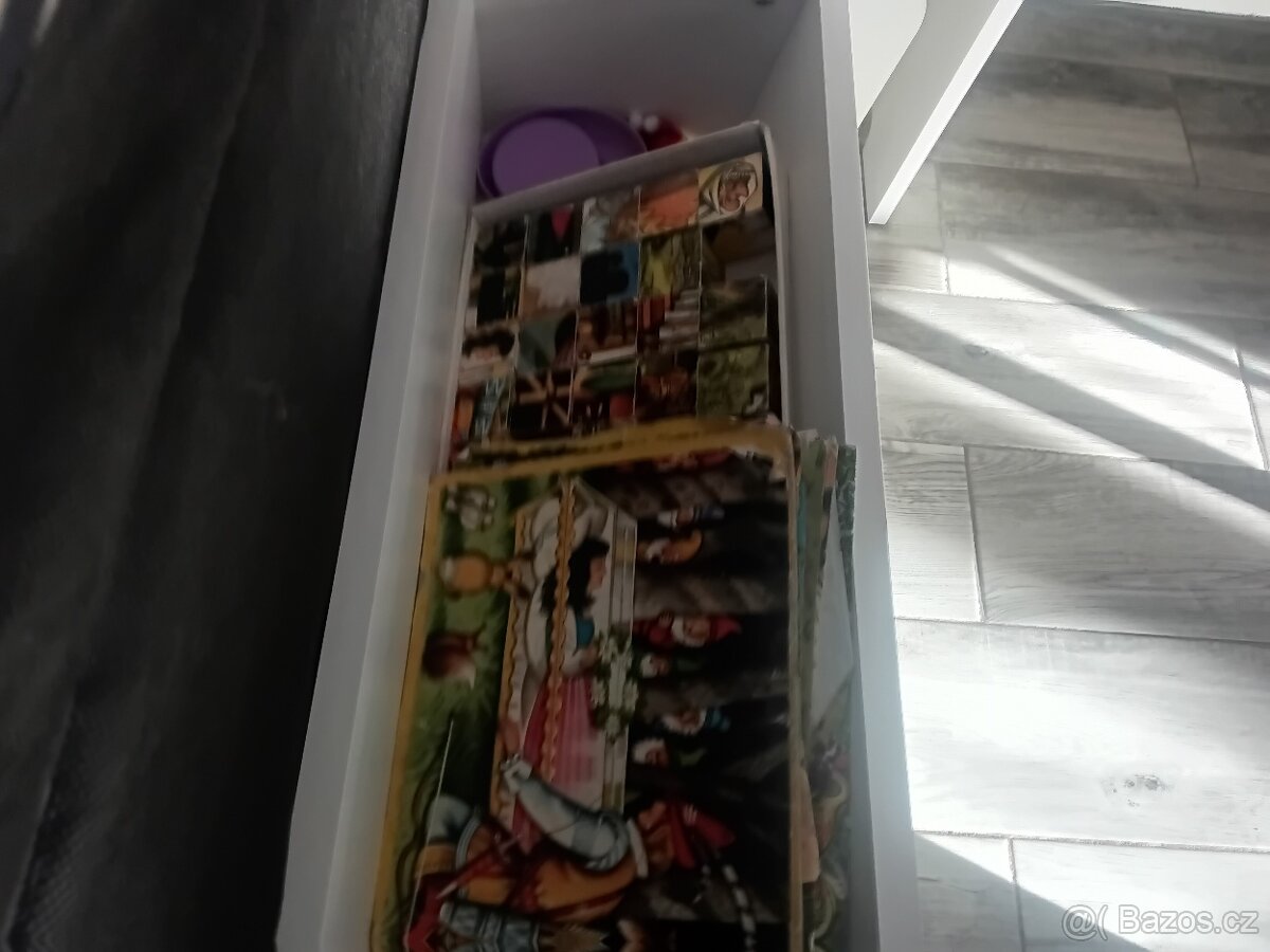 JÍDELNÍ ROHOVÁ SEDAČKA - 5