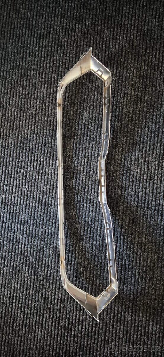 Rámeček přední masky Škoda Octavia IV - 5