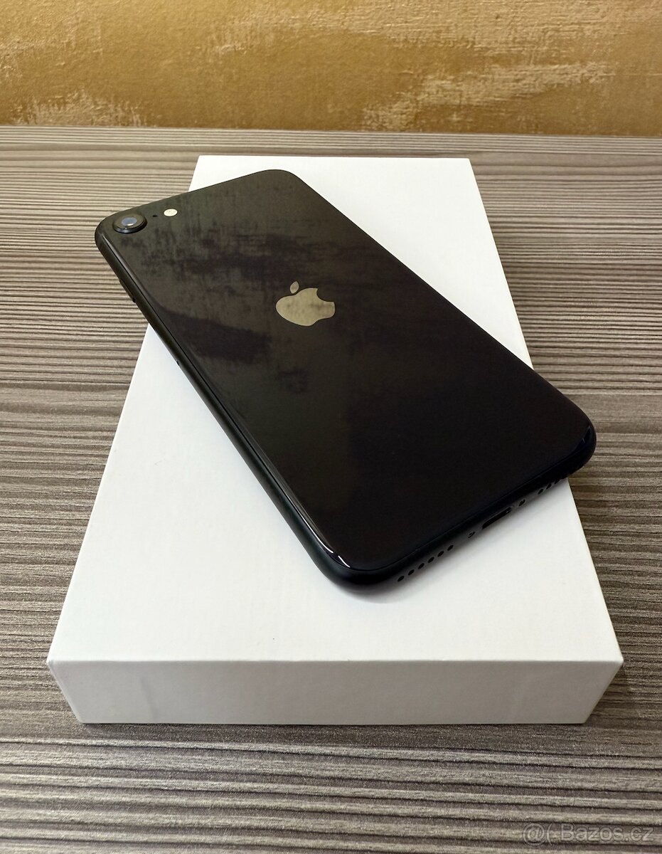 Apple iPhone SE 2022 128GB black, Top stav - 5