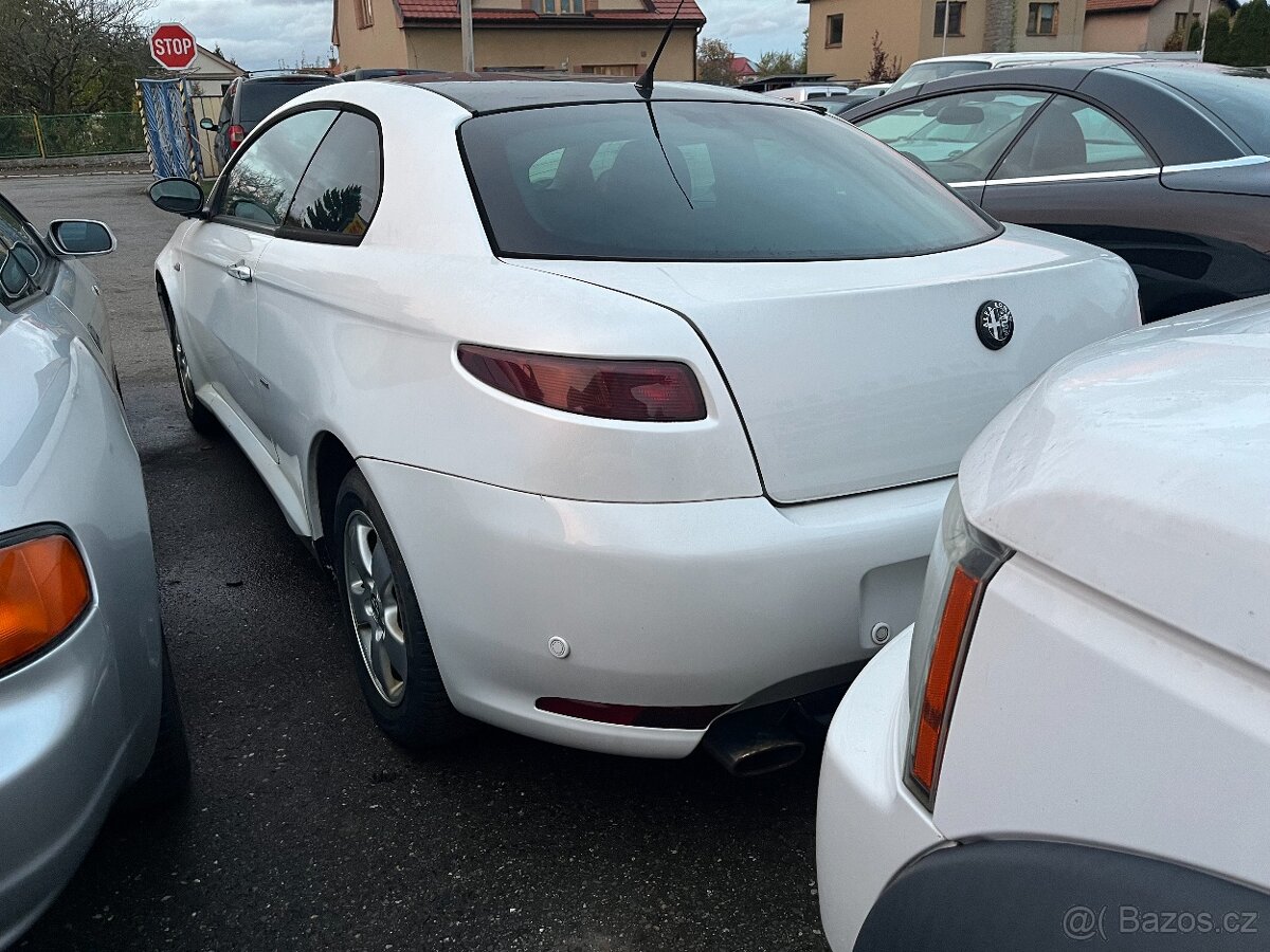 Alfa Romeo GT KŮŽE - 5