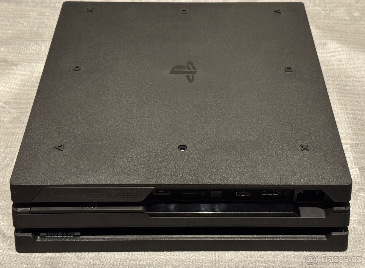 Sony PlayStation 4 Pro 1TB Black + 2x DualShock - 5