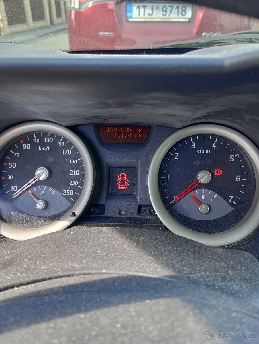 Renault Megane 1,6,r.v.2004 - 5