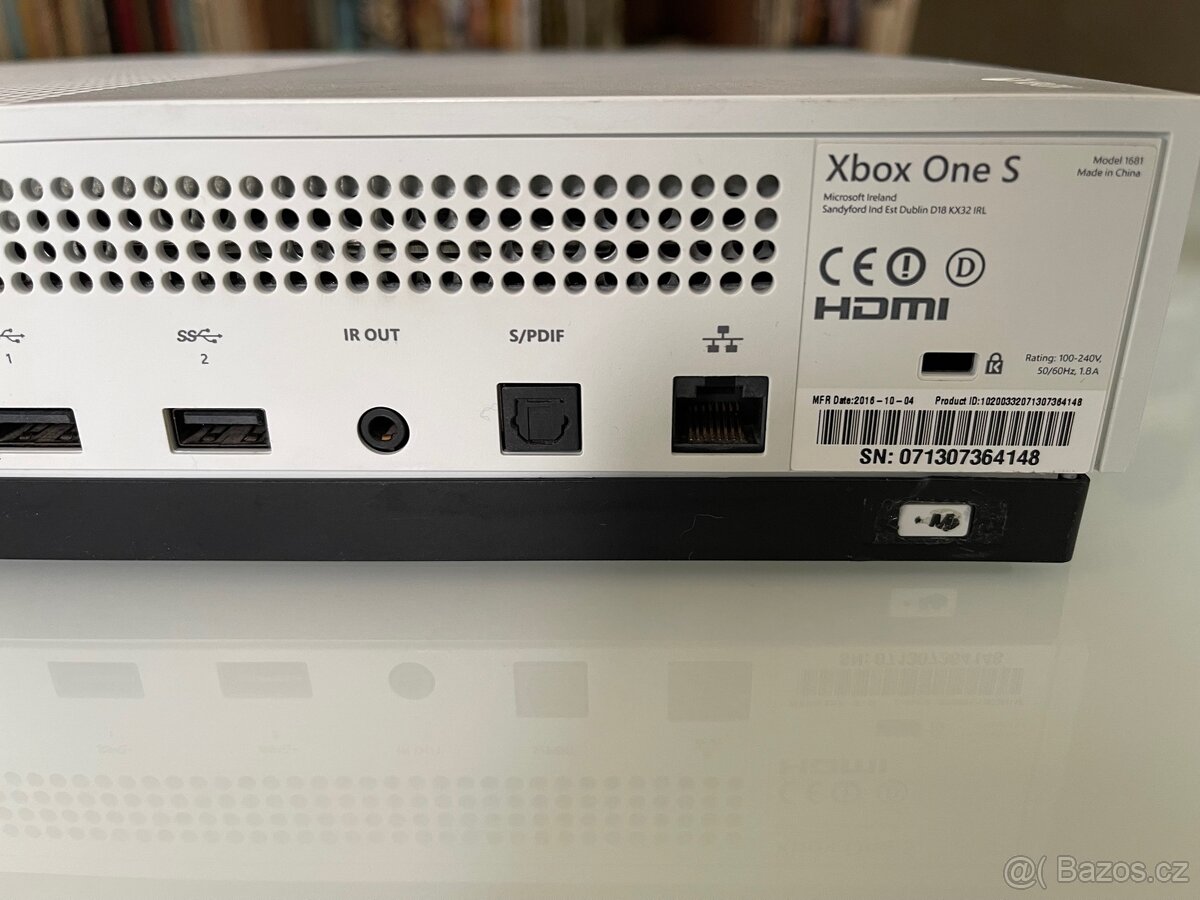 Prodám Xbox One S 500 GB / Minecraft edice - 5