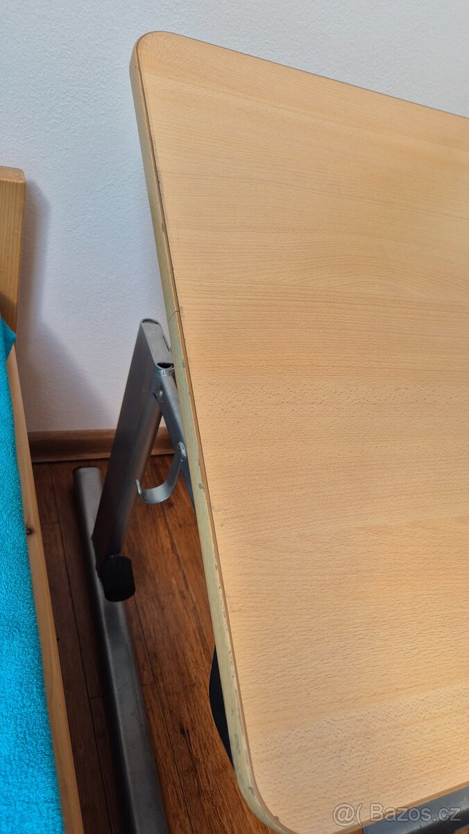 Rostoucí a naklápěcí psací stůl - 5