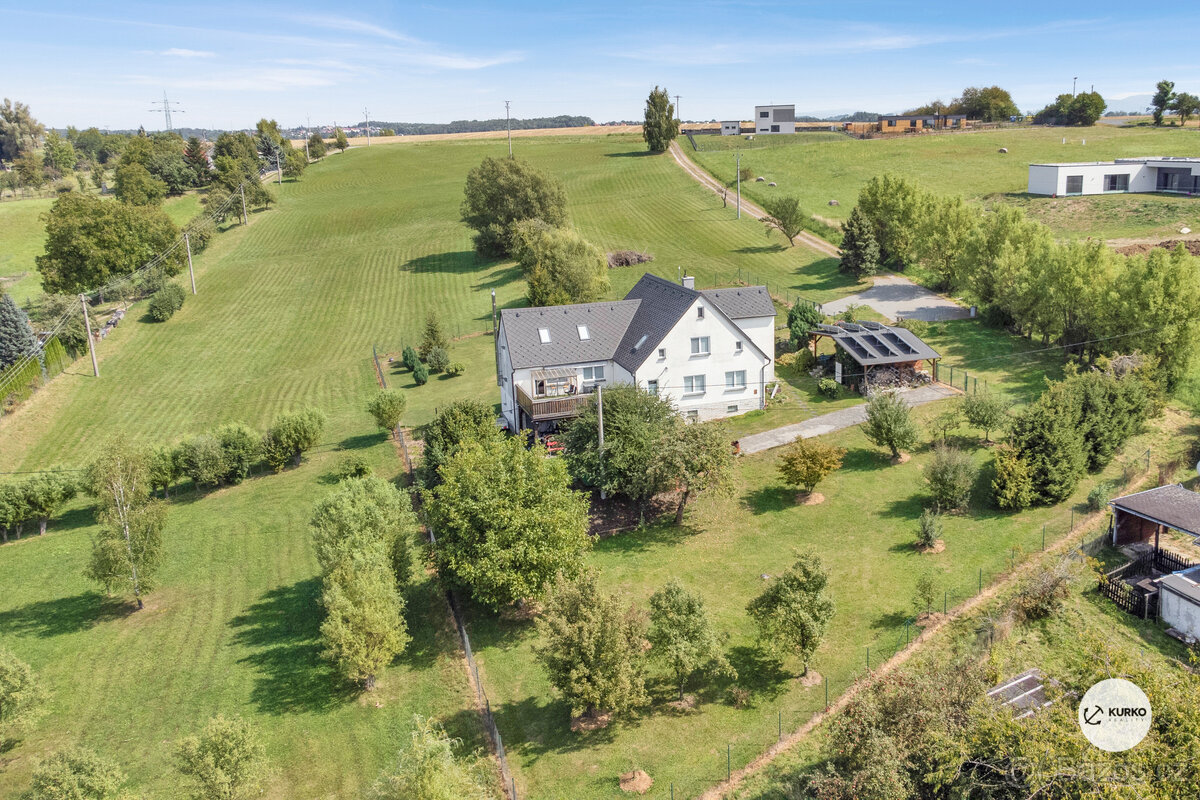 Rodinný dům / usedlost o dvou bytových jednotkách s pozemkem - 5