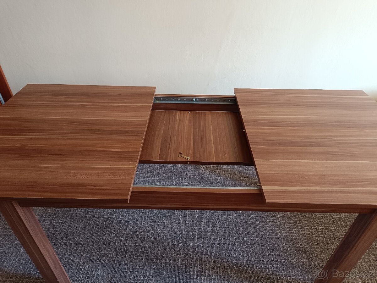 Jídelní stůl - 5