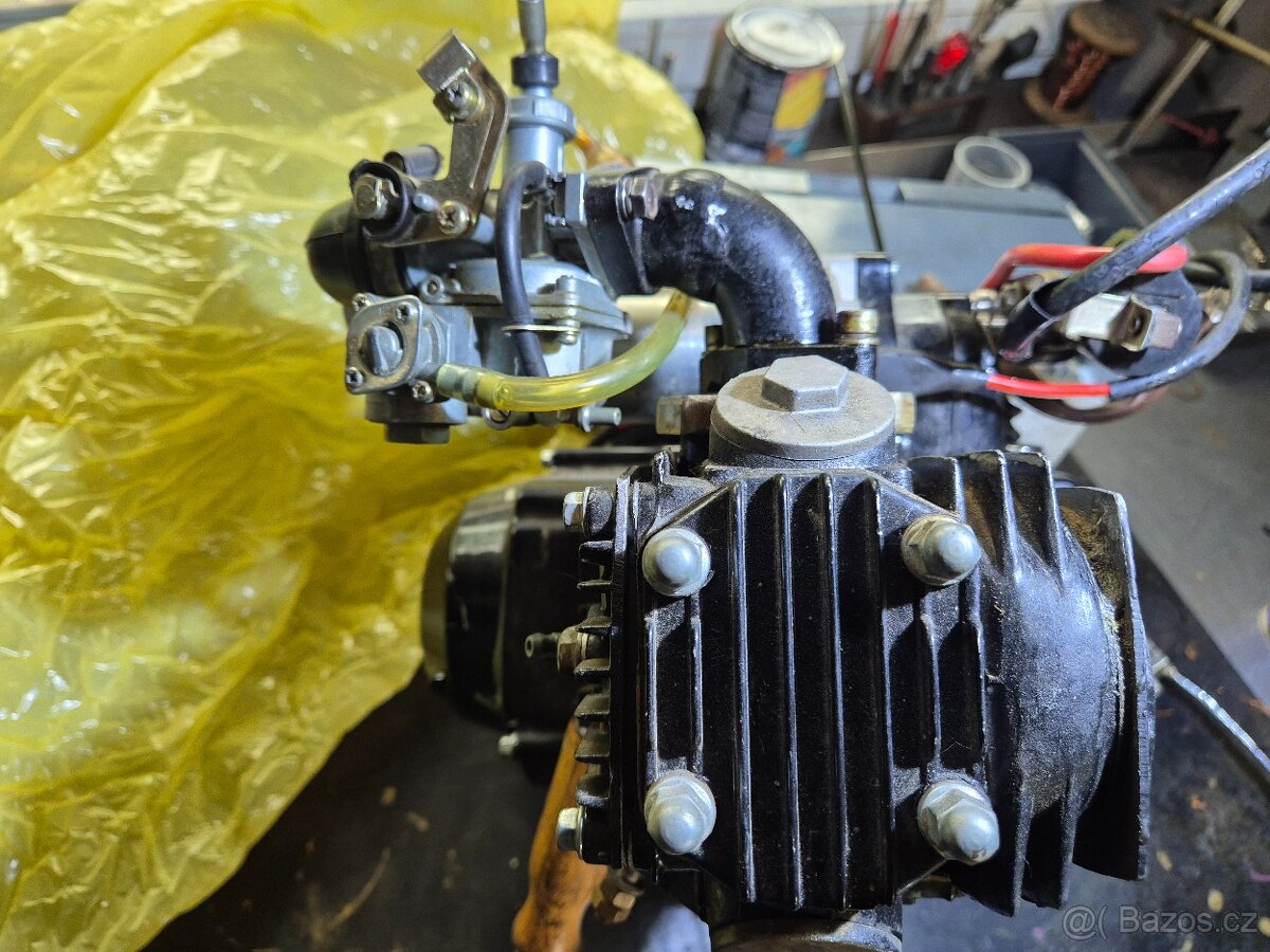 Motor 107-110 cc