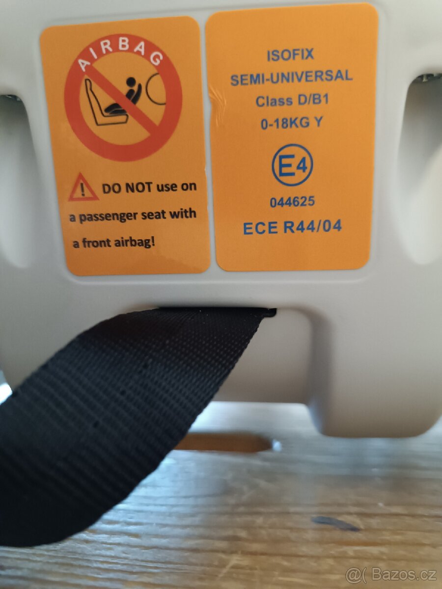 Autosedačka Petite&Mars Reversal II Isofix - 5