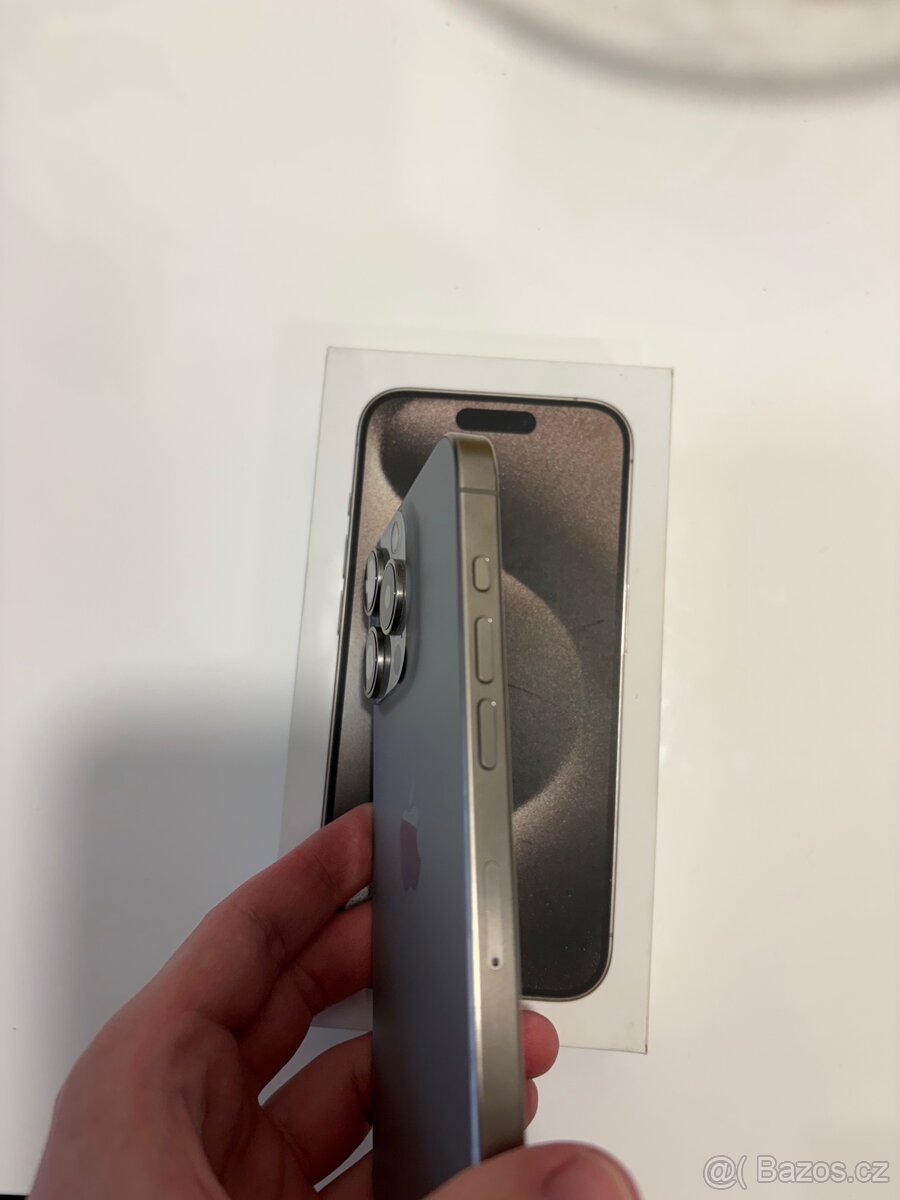 iPhone 15 Pro 256 GB - 5