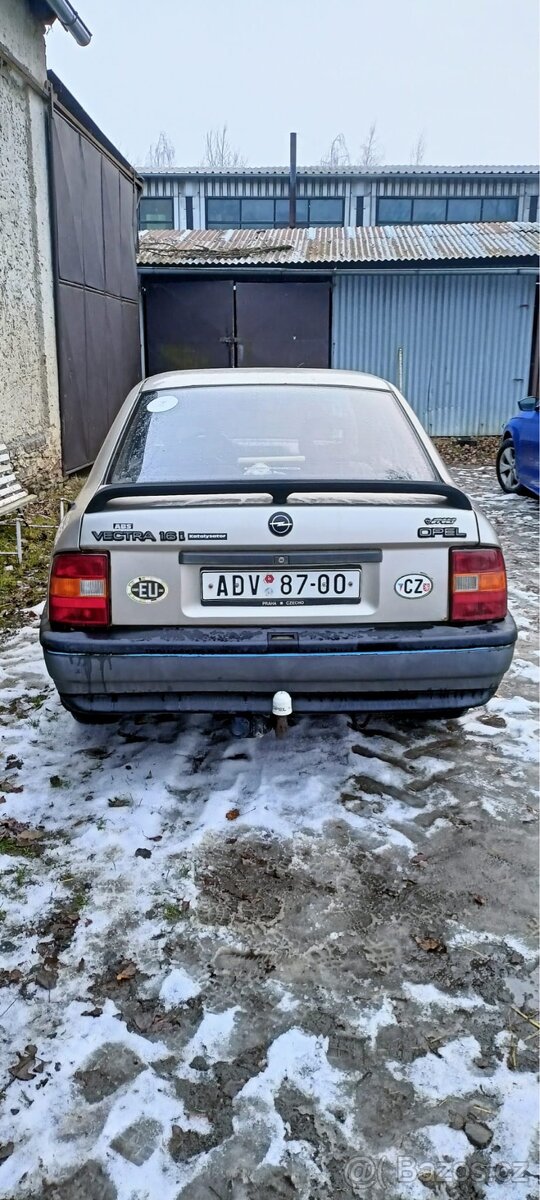 Opel Vectra 1.6i 55kw (1991) - 5