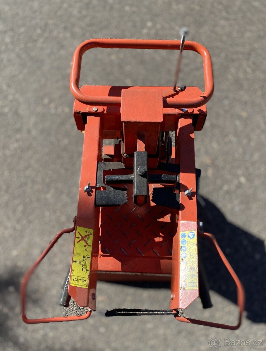 Hydraulická štípačka na dřevo - 5
