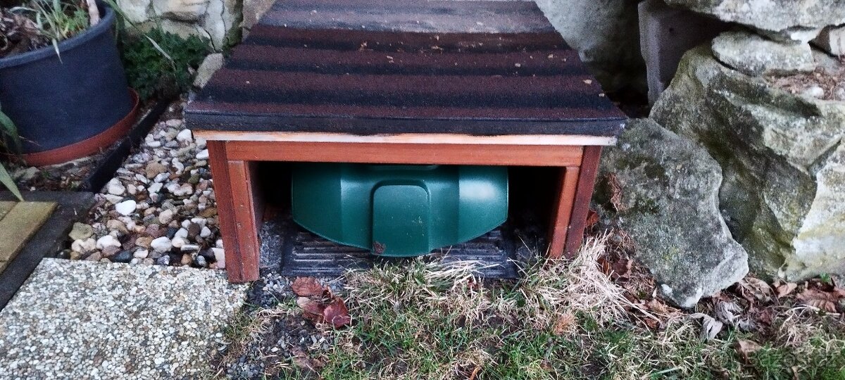 Prodám robotickou sekačku Parkside PMRDA na 1000m2 - 5