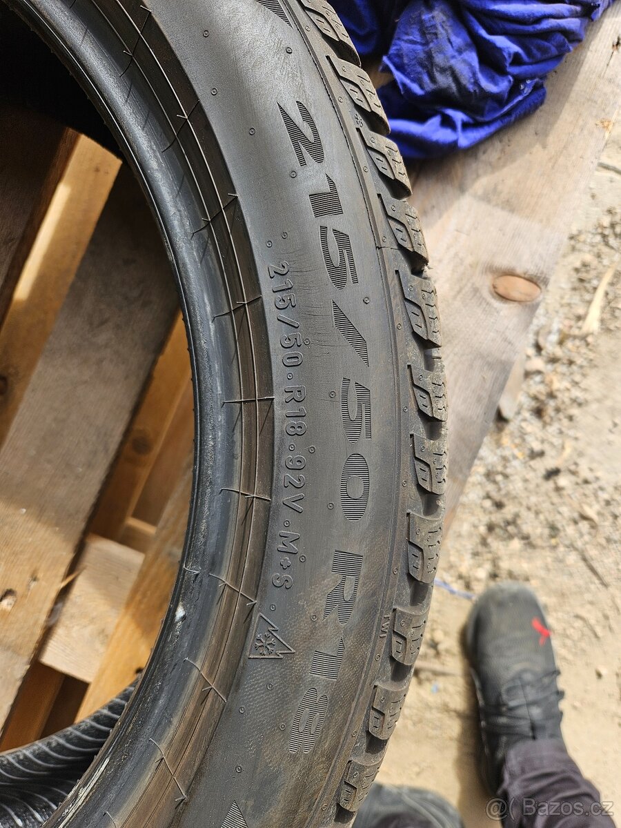 Pirelli Powergy Winter 215/50/R18 - 5