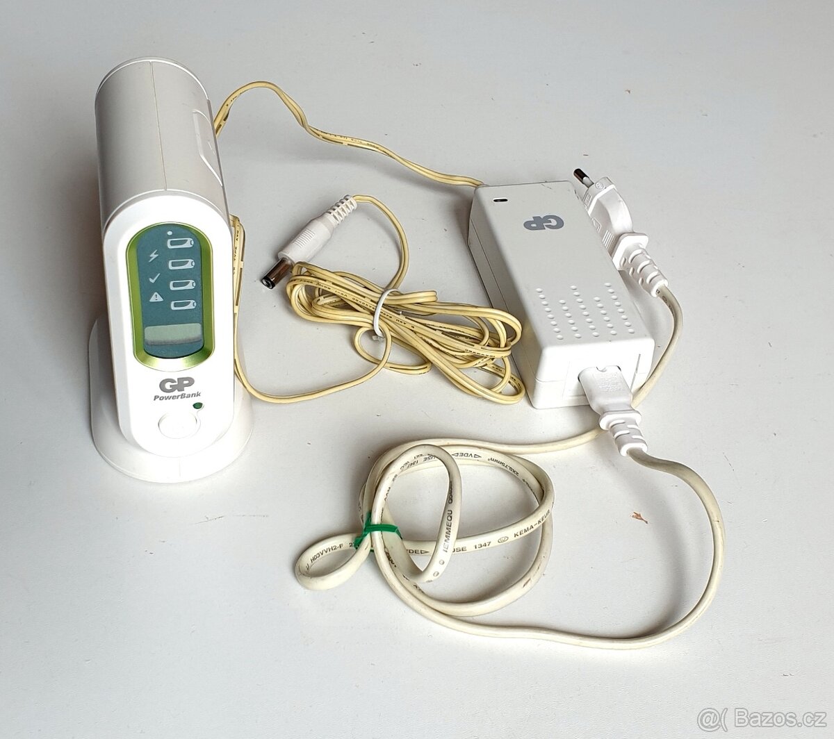 Nabíječka baterií GP- 4 x AA (AAA)- nabíjí po 1 ks - 5