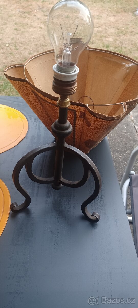 Kovaná stolní lampa - 5