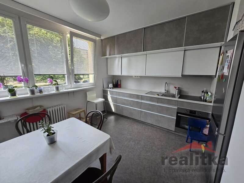 Prodej hezkého bytu 3+1, 76m2, Opava, ul. Holasická - 5