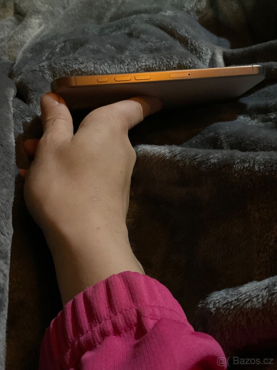 iPhone 16 Pro Max 256 GB – Pouštní titan – TOP STAV - 5