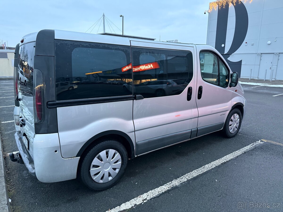 Nisan Primaster 2.5 Avantour 2004r. - 5