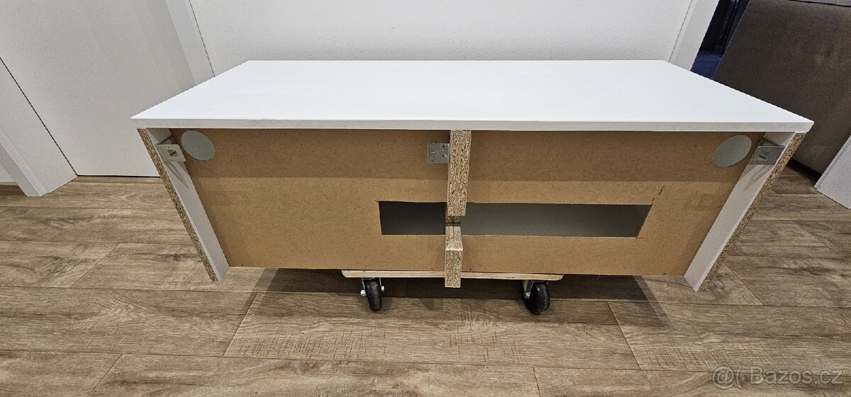 Skříňka/stolek pod TV - 5