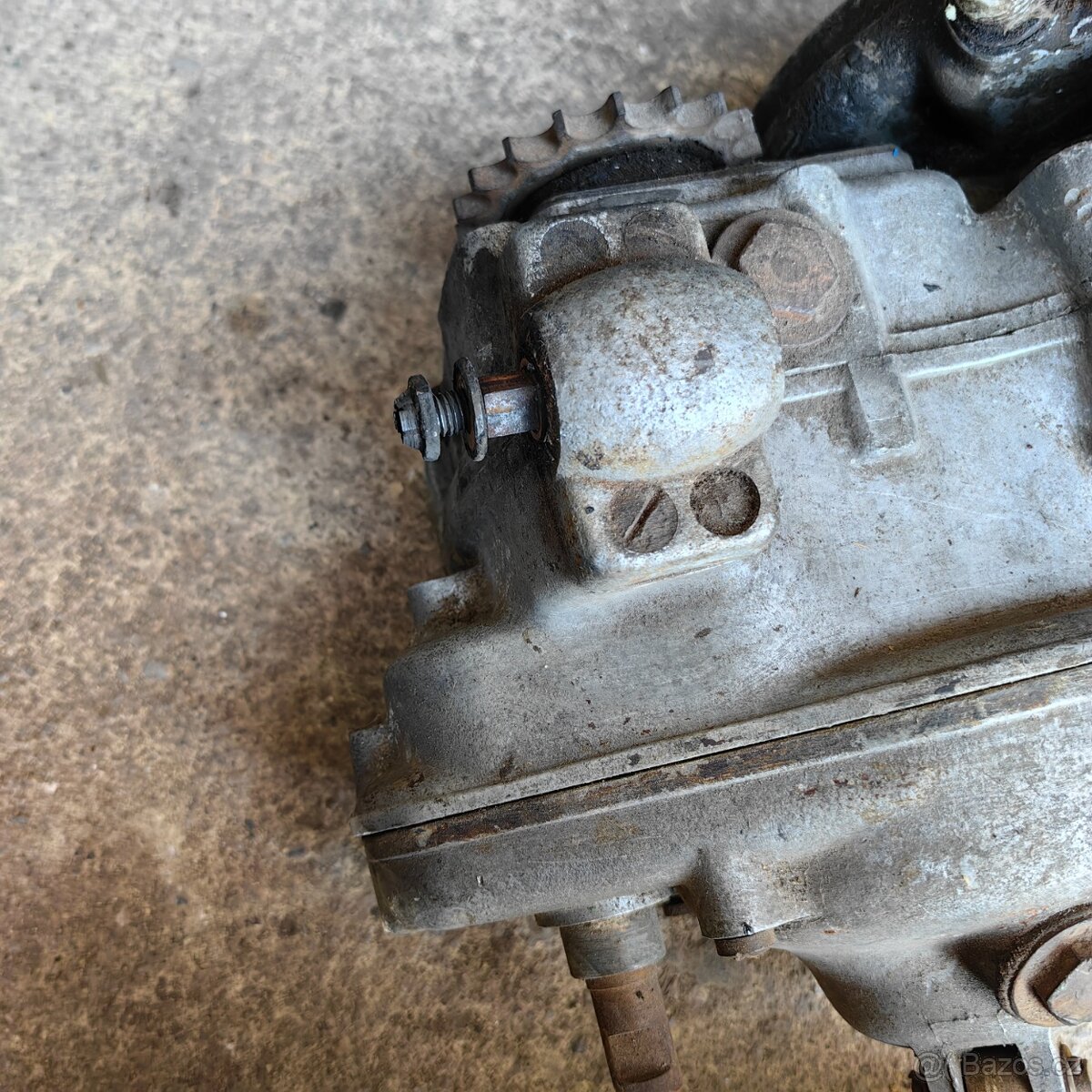 ČZ 175 předvalecna motor - 5