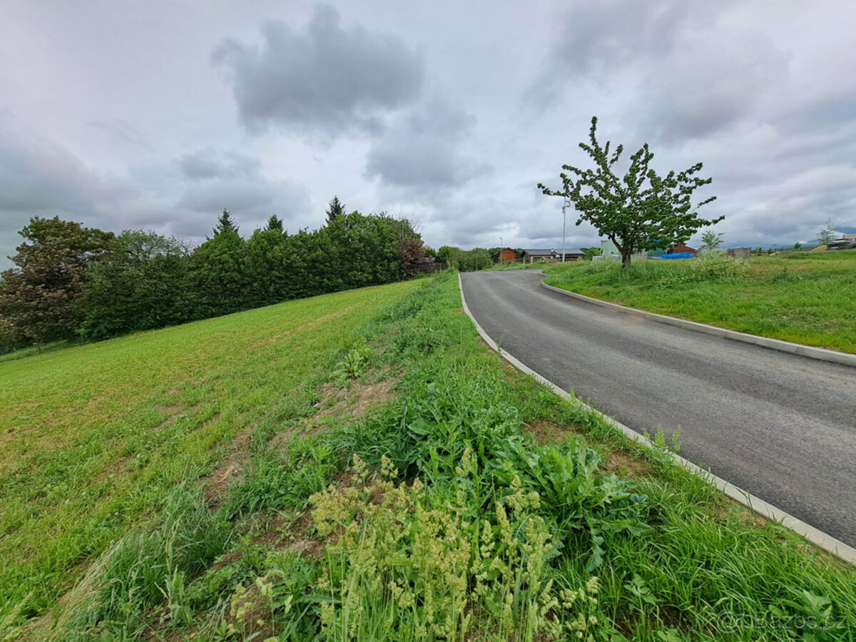 Stavební pozemek 1768m2 - Charvatce - 5