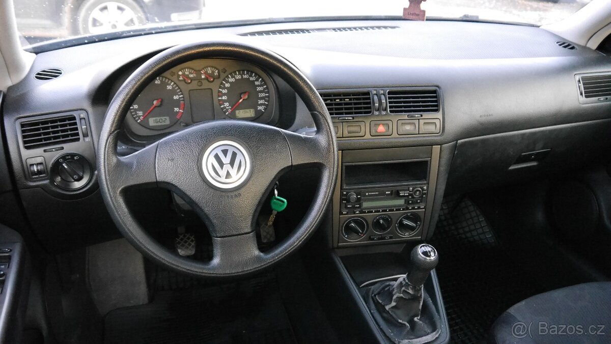 Volkswagen Bora 1.6 Benzín