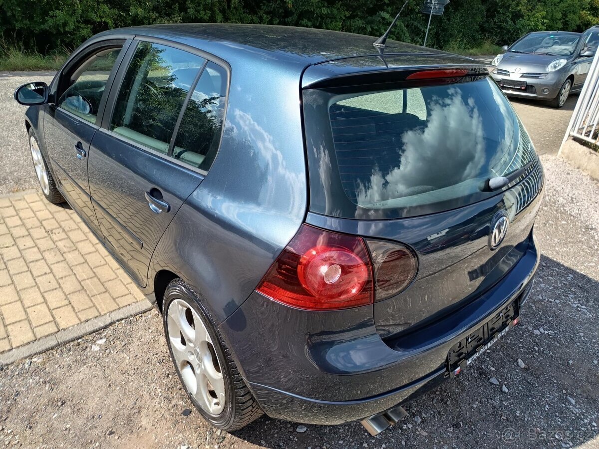 Volkswagen Golf 2.0i FSI 110KW - 5