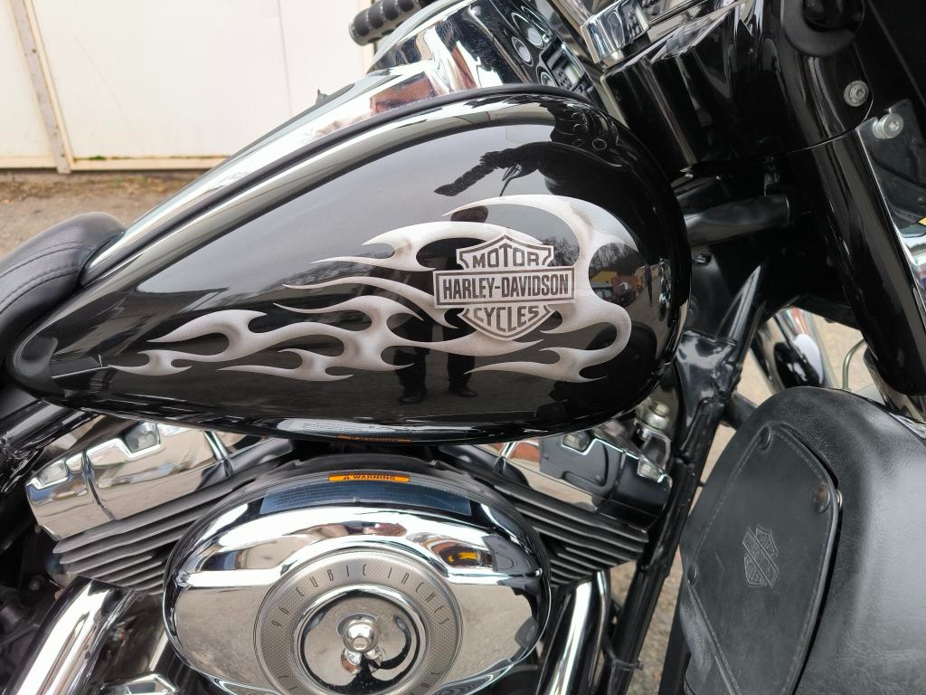 HARLEY DAVIDSON ELECTRA GLADE - 5