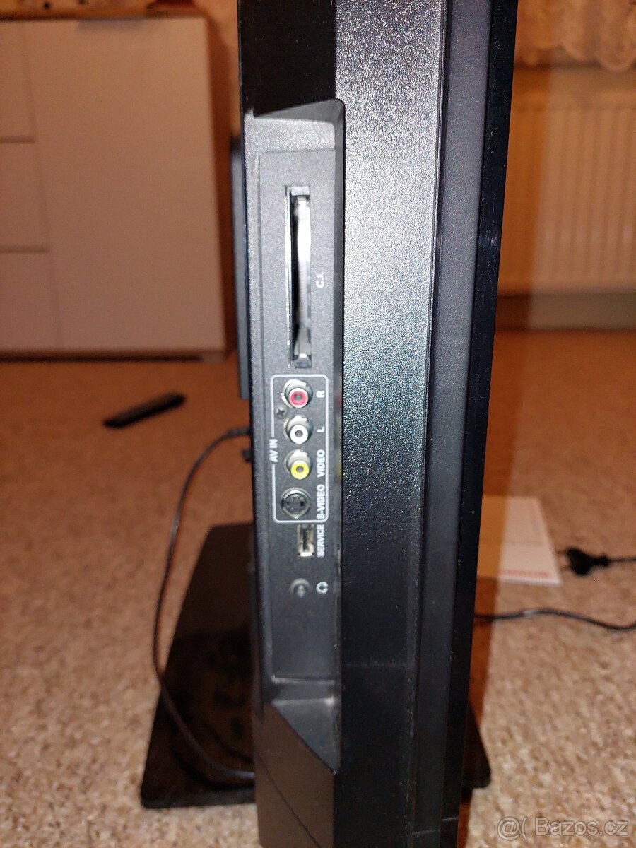 LCD televize Sharp LC-26SH7E-BK - úhlopříčka 65cm (26") - 5