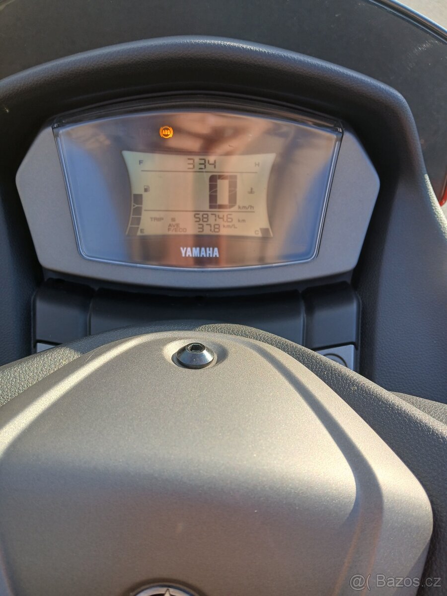 Prodám zánovní skútr Yamaha N Max SEG5 125 - 5