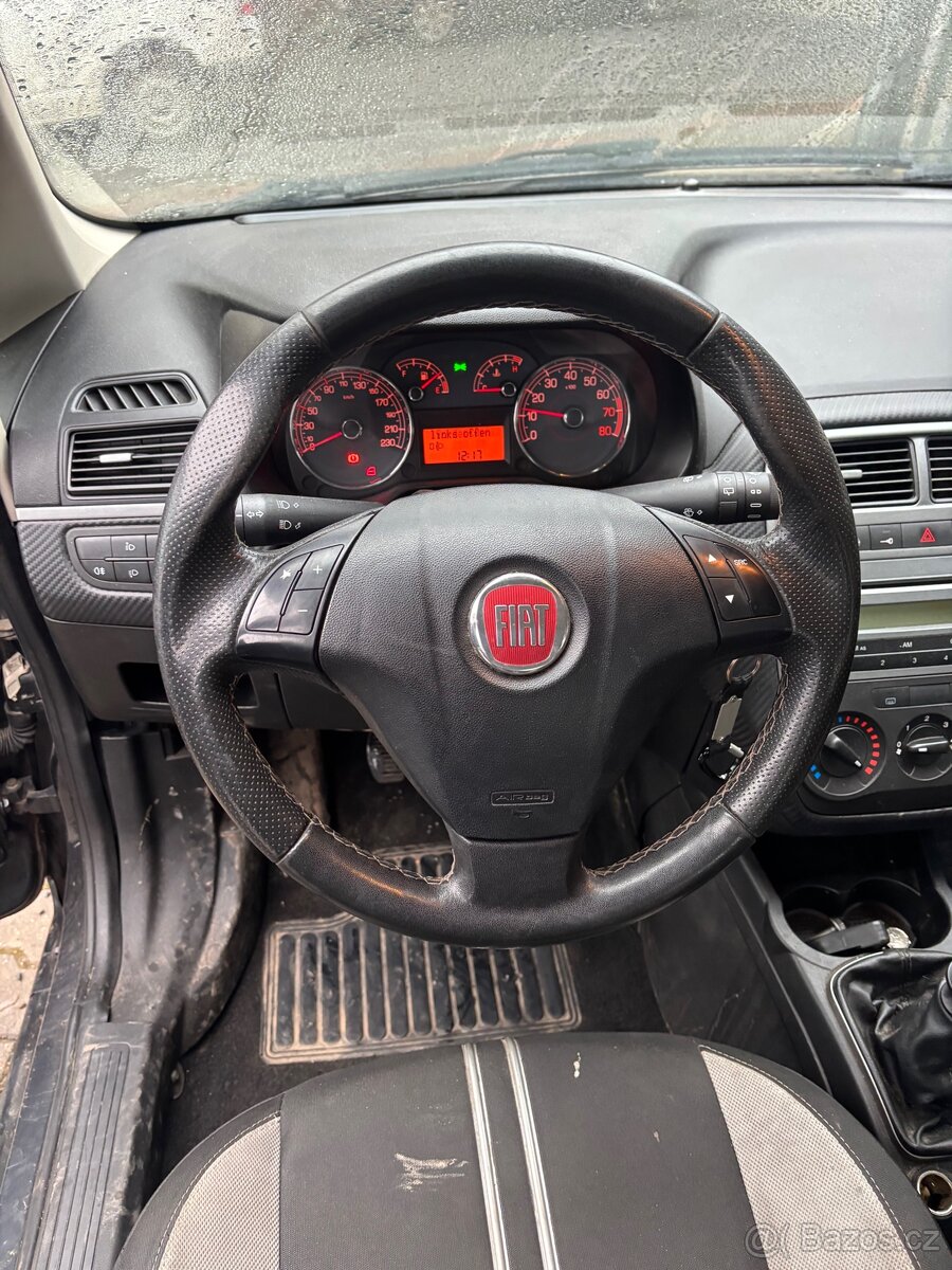 Fiat Grande 1,4 i. 57 Kw 5 dv - 5