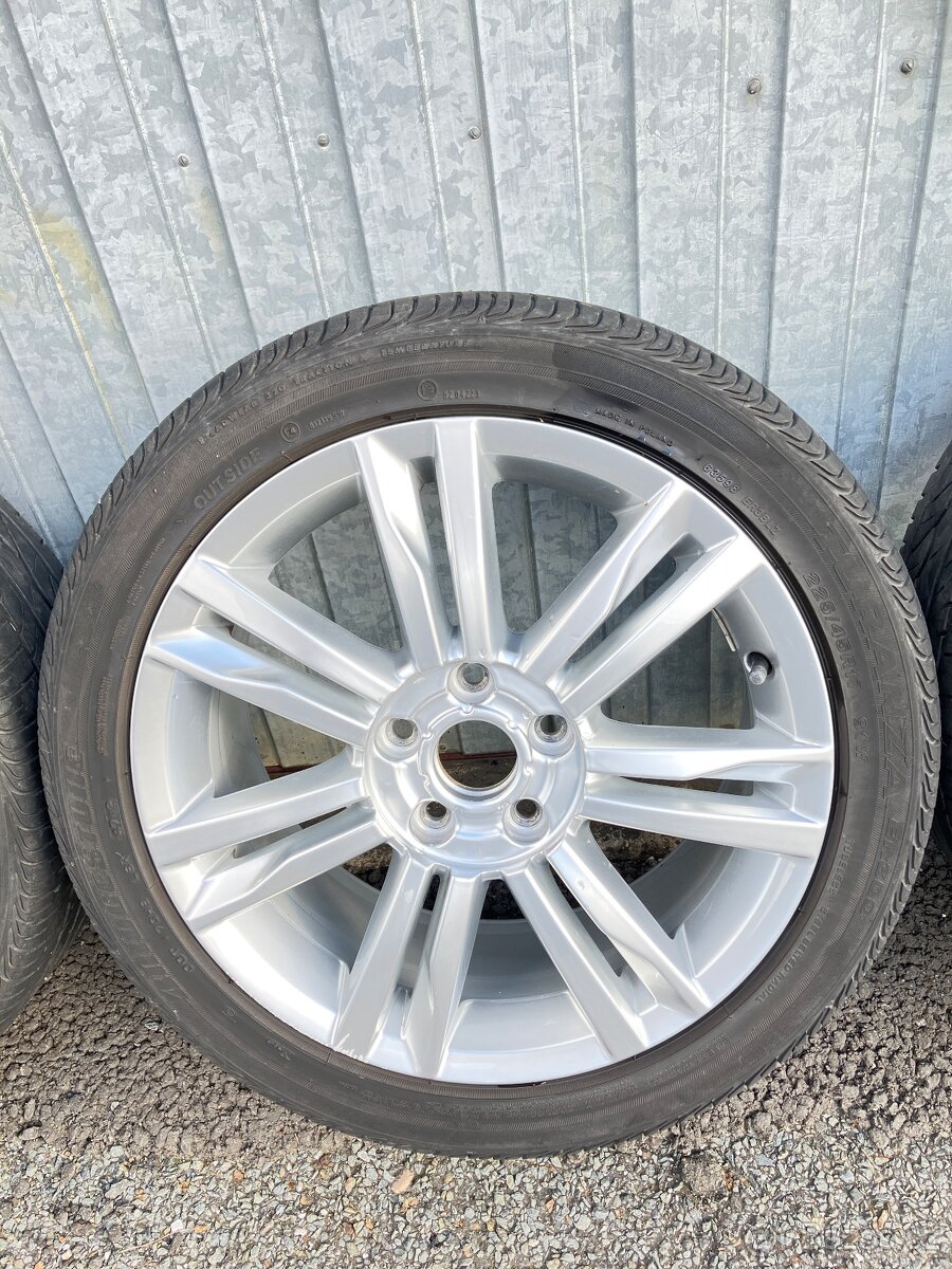 Koncernová alu kola VW 7x17" ET-49, pneu Bridgestone 225/45 - 5