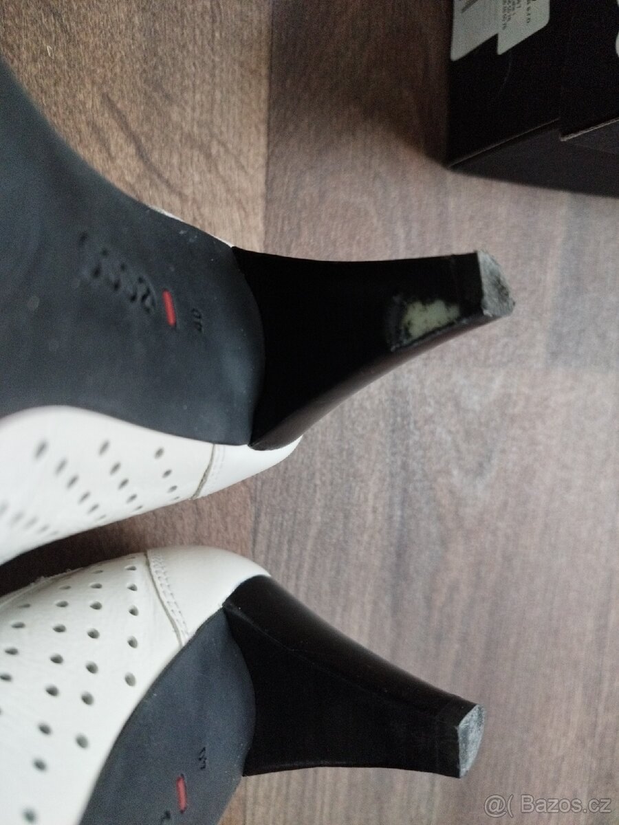 Lodicky Zn. ECCO vel. 40 - 5