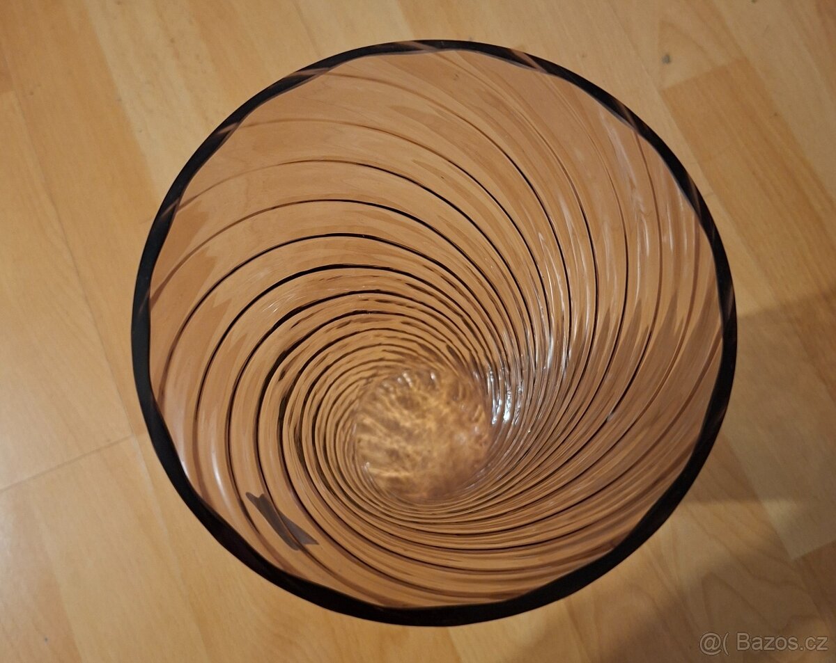 Skleněná váza - 5