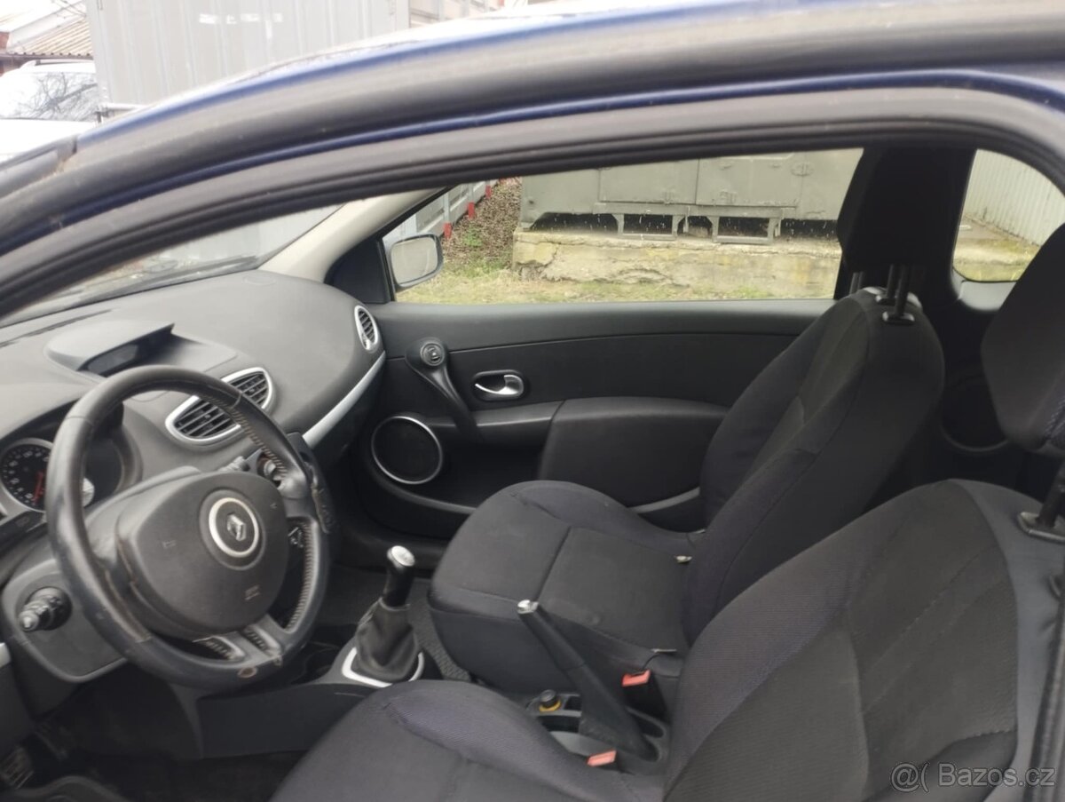 renault clio 1.6 - 5