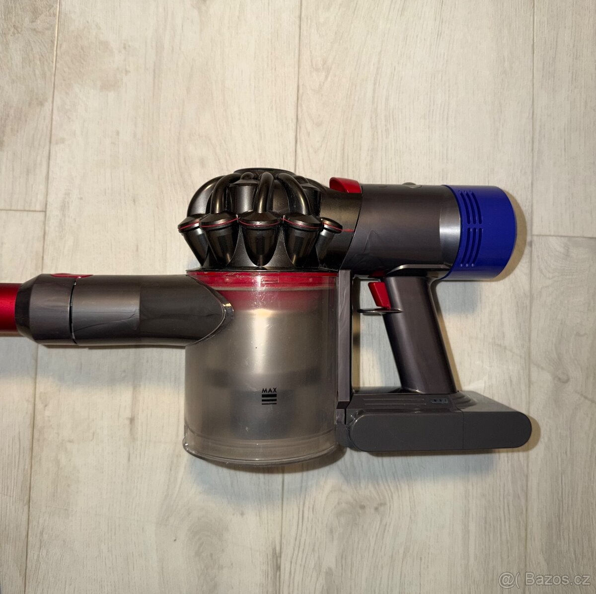 Dyson V8 Fluffy - tyčový vysavač - 5