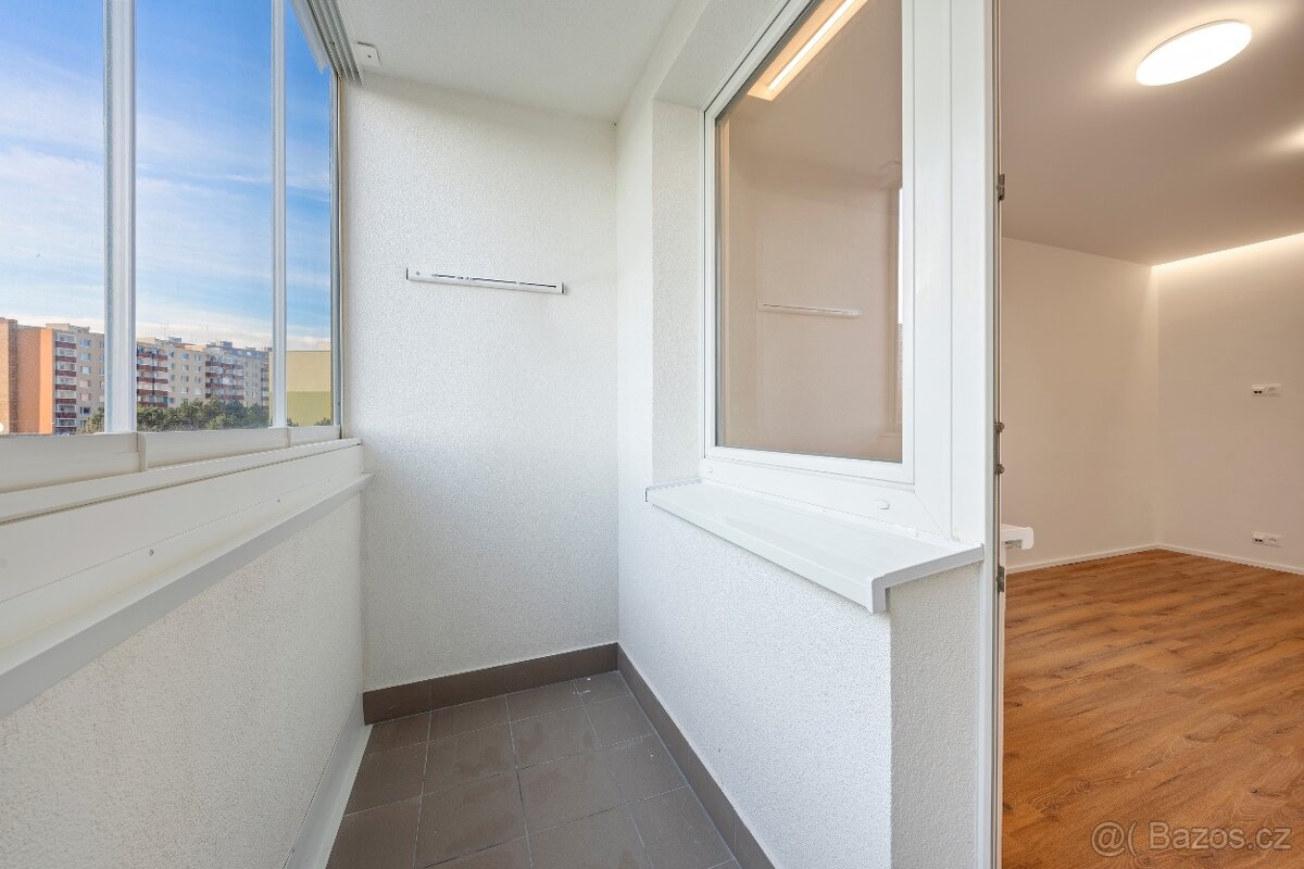 Prodej 2+kk, 40 m² + balkon + sklep, 5. NP, Brno–Bystrc - 5
