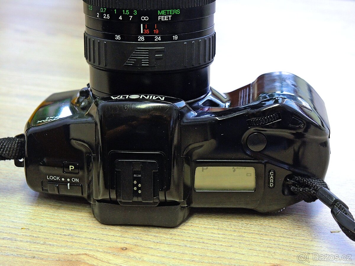 Minolta Dynax 7xi + zoom Cosina 19-35mm (1991) - 5