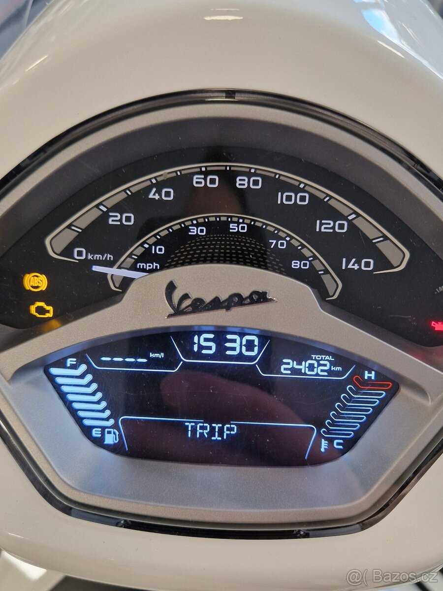 Vespa Primavera 125 FL 4-TAKT ABS E5+ - předváděcí skútr - 5