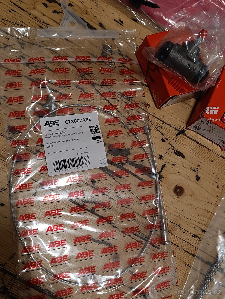 Opel Tigra b twin top zadní součástky k brzdám. - 5