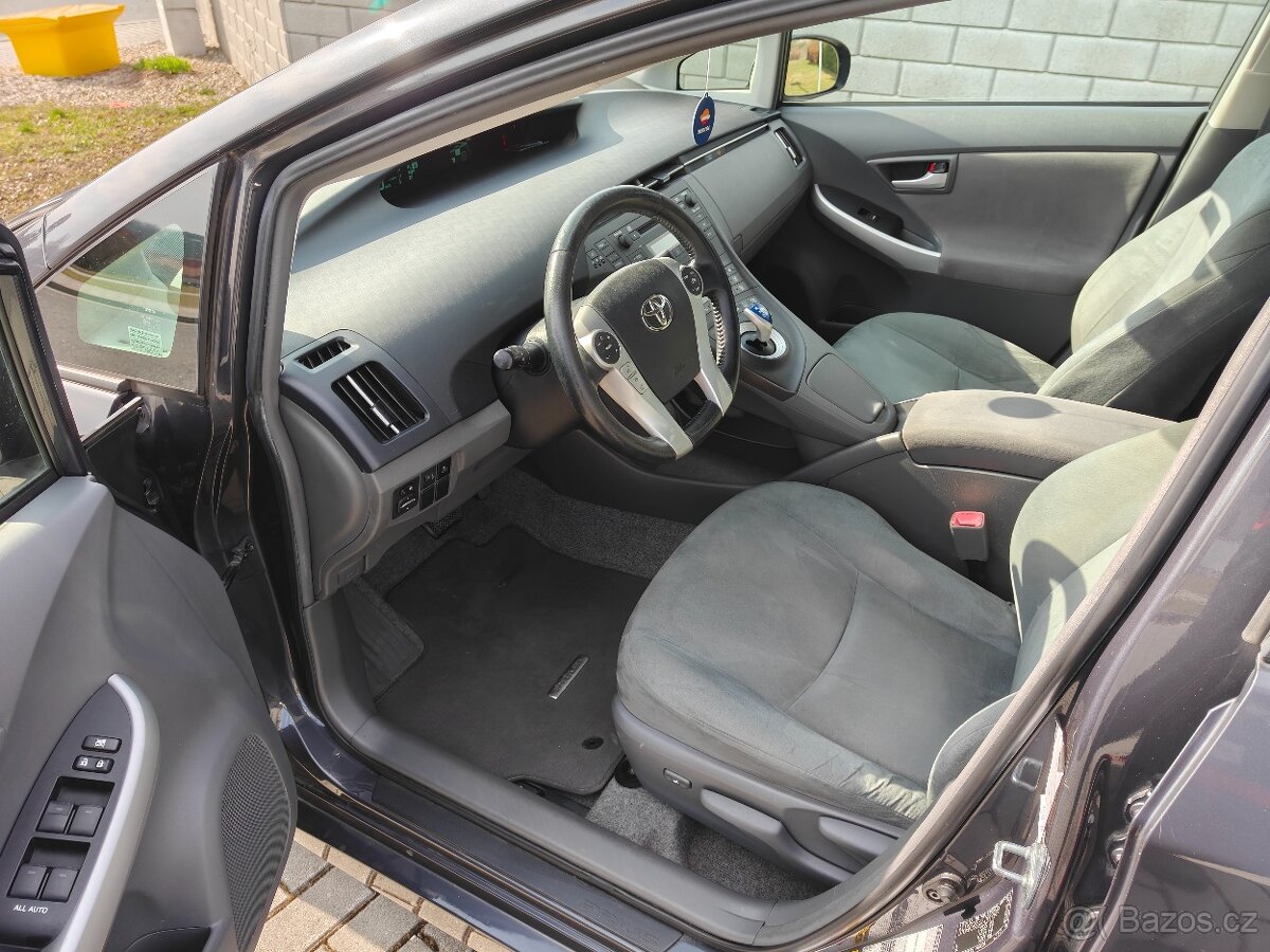 Toyota Prius 1.8 - 5