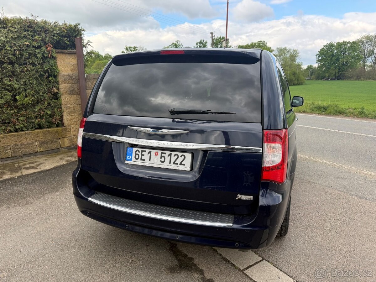 Chrysler Town Country 3,6 Limit DVD Śíbr 2012 DPH - 5