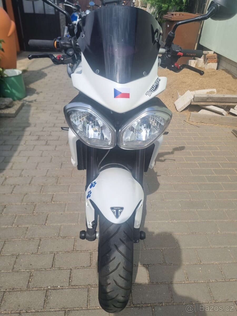 Triumph Street Triple R - 5