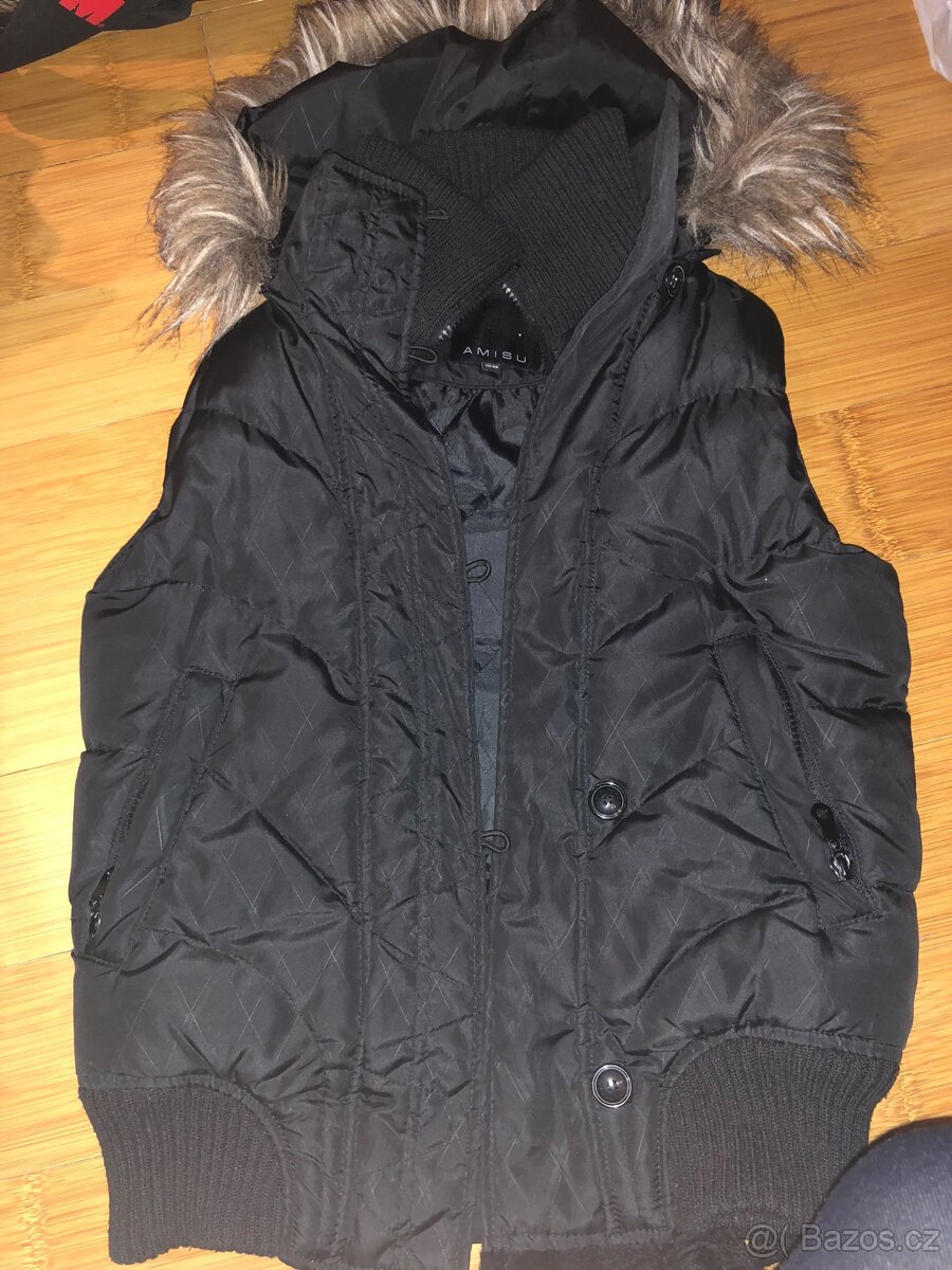 Vesta zimní, kapuce s kožíškem, S - 5